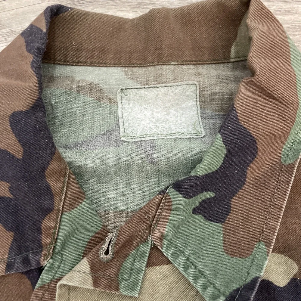 Vintage US Air Force Woodland Camo BDU Jacket Military Patches Mens Regular